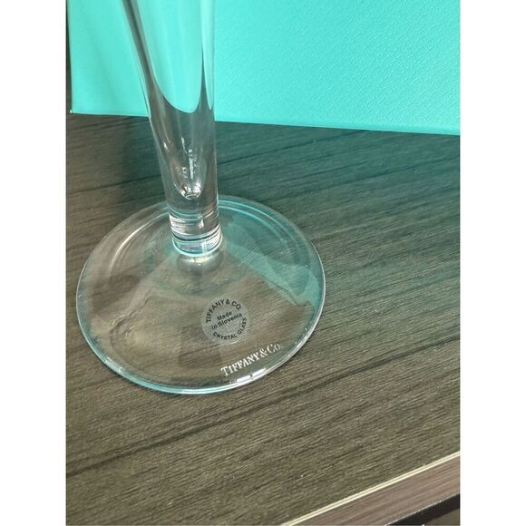 New in Box Tiffany & Co. Crystal Trumpet Champagne Flutes Set of 2 - Picture 3 of 5